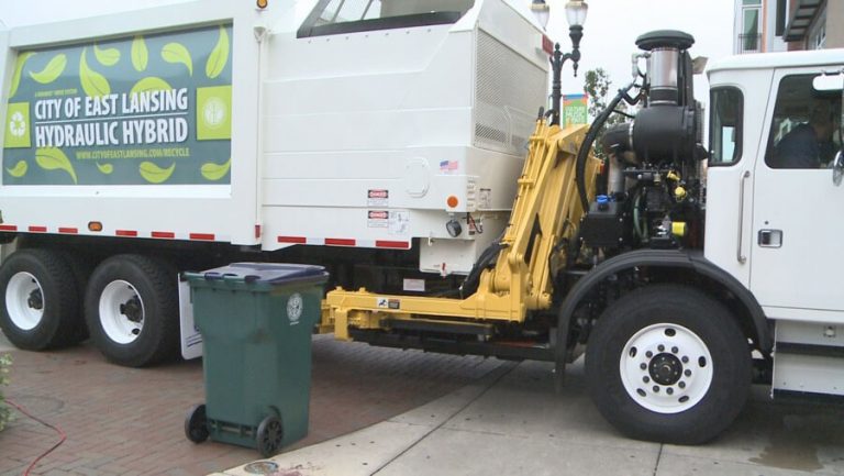 East Lansing Michigan recycling carts with Heil body