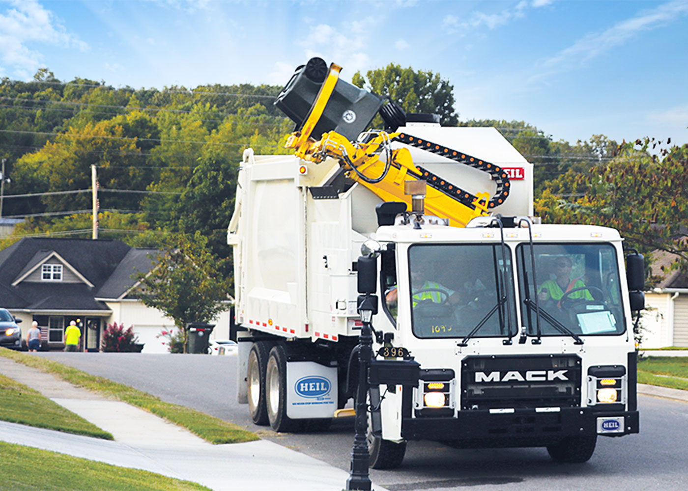 Command-SST Side Load Garbage Trucks