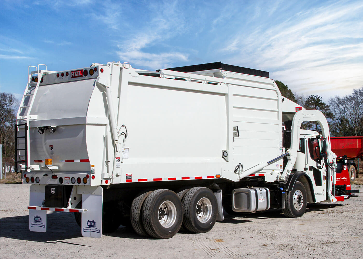 Half/Pack Automated Residential Front Loader Trash Trucks With Curotto Can