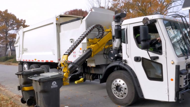 Lubrication great points for Command SST garbage truck