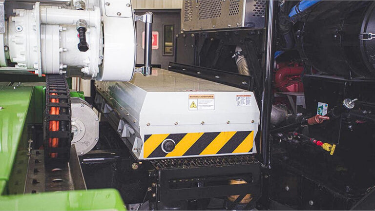 RevAMP Electric Side Load Garbage truck - Heil